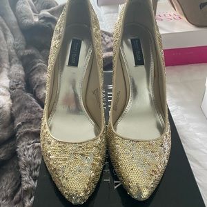 White House Black Market gold sequence Pumps, Size 10